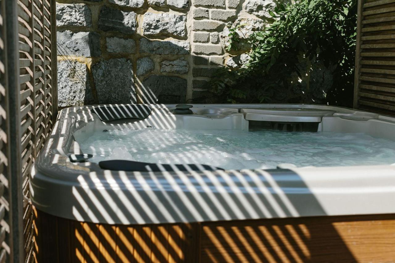 B&B L'Echappee Belle Welness Spa Et Table D'Hotes Falaen Bagian luar foto